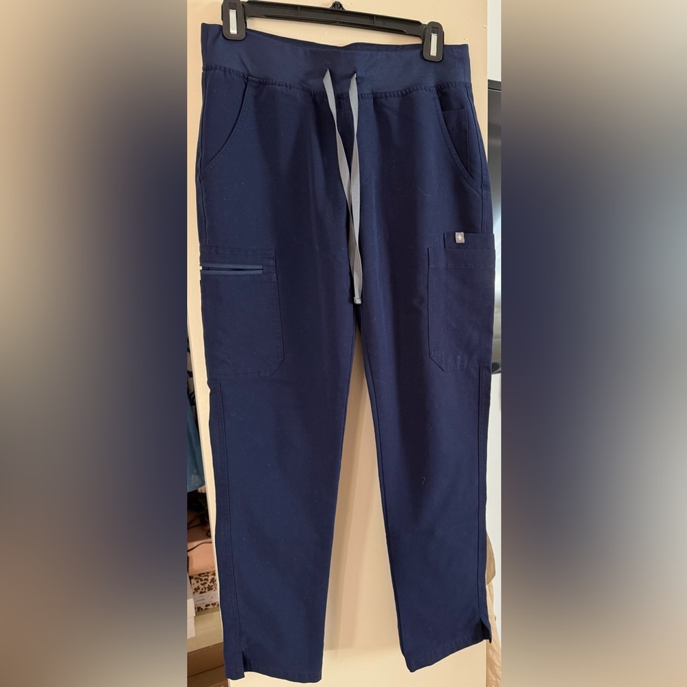 Figs Women's Navy Yola 2 Scrub Pants